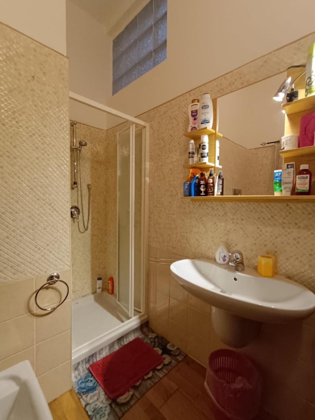 Orchidea Stanza Privata In Appartamento Condiviso "Sapori Di Mare" Cagliari Buitenkant foto